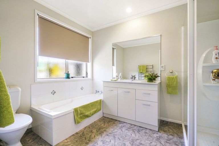 Photo of property in 12 Grevillea Place, Melville, Hamilton, 3206