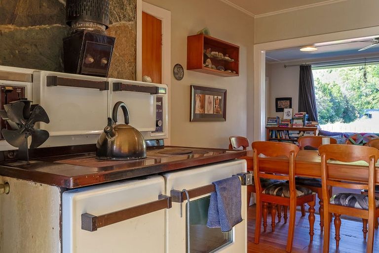 Photo of property in 74 Main Road, Harihari, 7884