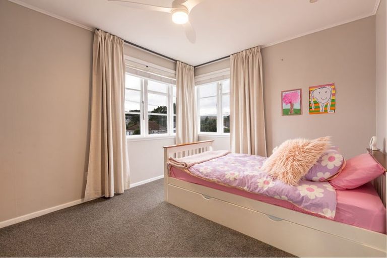 Photo of property in 27 Sladden Street, Naenae, Lower Hutt, 5011