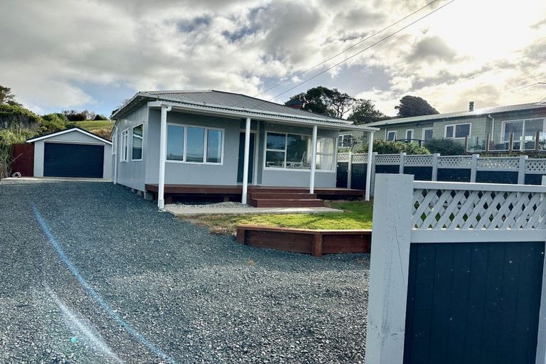 Photo of property in 32 Esplanade, Kaka Point, Balclutha, 9271