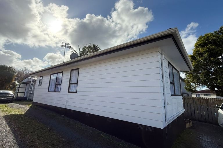 Photo of property in 9 Edwin Freeman Place, Ranui, Auckland, 0612