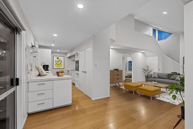 Photo of property in 41a Maygrove Drive, Orewa, 0931