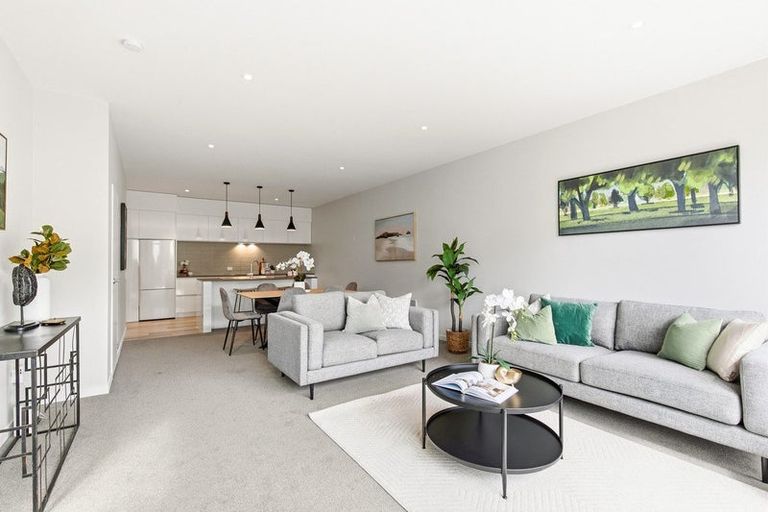 Photo of property in 20/6 Oswald Crescent, Paparangi, Wellington, 6037