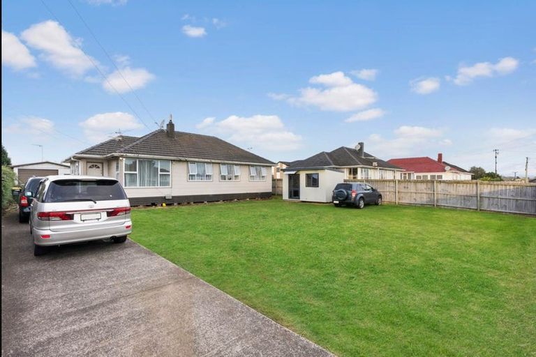 Photo of property in 42 Arimu Road, Papakura, 2110