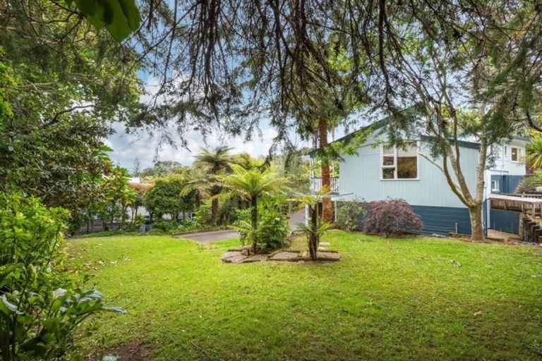 Photo of property in 90a Matipo Road, Mairangi Bay, Auckland, 0630