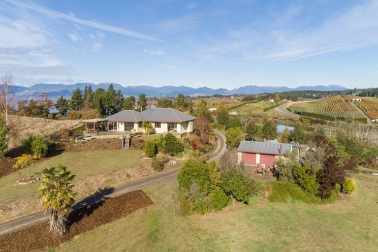 Photo of property in 11 Mapua Drive, Mapua, Upper Moutere, 7173