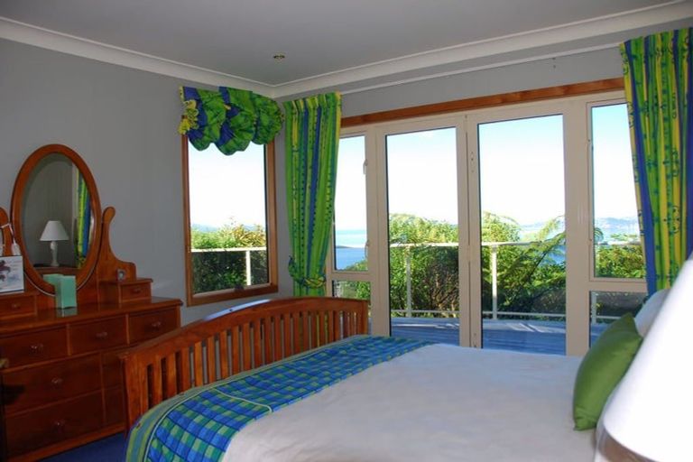 Photo of property in 4 Green Park Lane, Korokoro, Lower Hutt, 5012