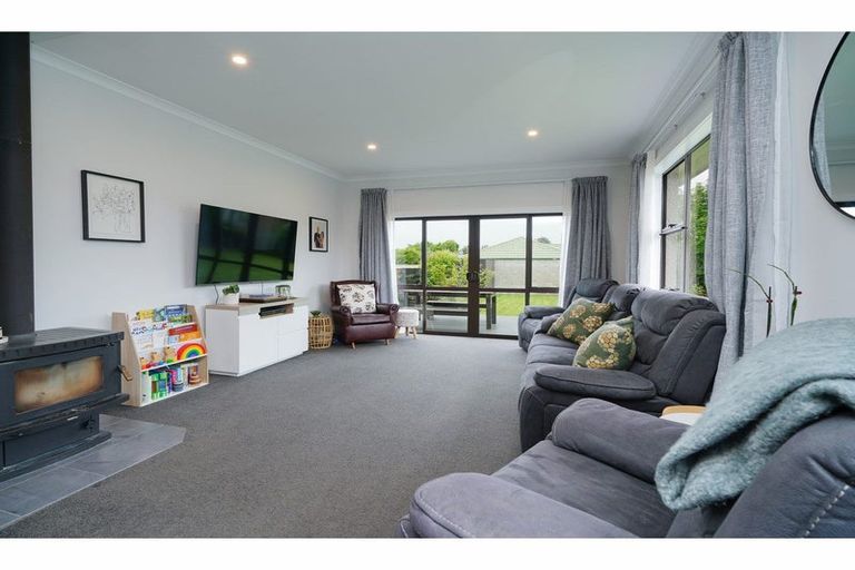 Photo of property in 12 Moa Street, Waikiwi, Invercargill, 9810