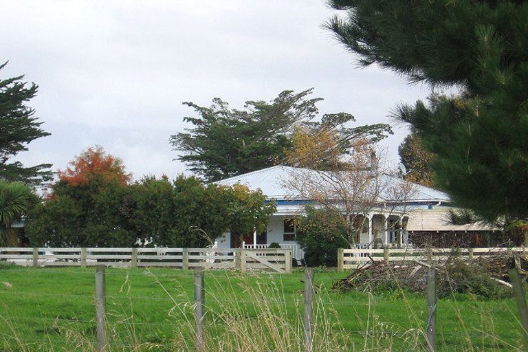 Photo of property in 223 Eyre Road, Linton, Palmerston North, 4472