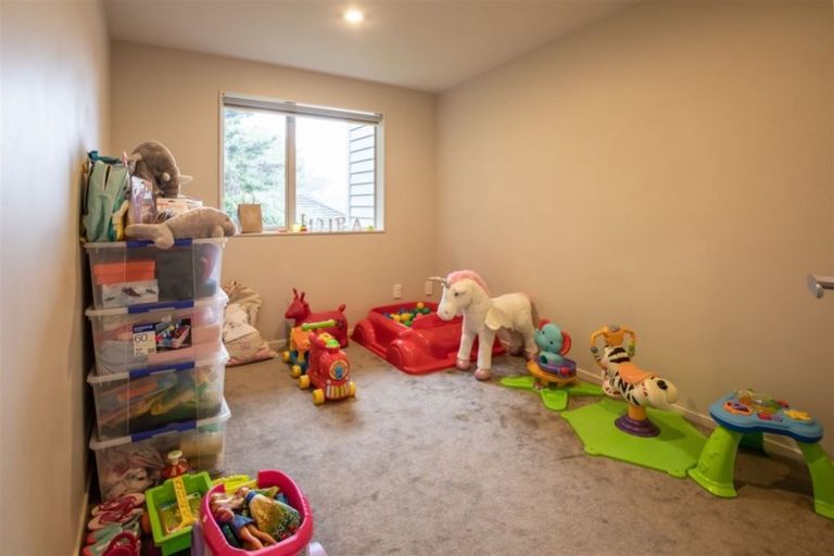 Photo of property in 2/45a Swanson Road, Henderson, Auckland, 0610