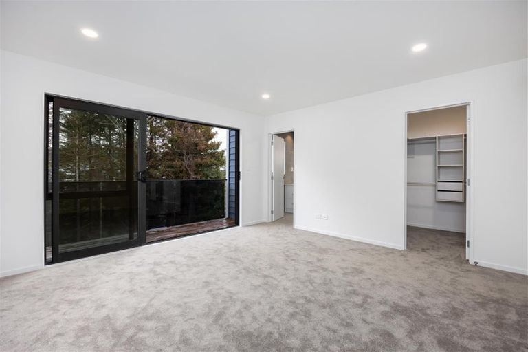 Photo of property in 24 Paparahi Place, Wainui, Silverdale, 0992