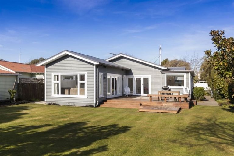 Photo of property in 73 Paparoa Street, Papanui, Christchurch, 8053