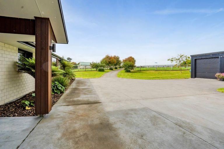 Photo of property in 376 Egmont Road, Hillsborough, New Plymouth, 4372