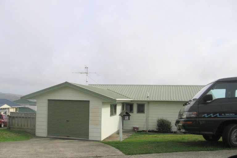 Photo of property in 16 Coventry Close, Ascot Park, Porirua, 5024
