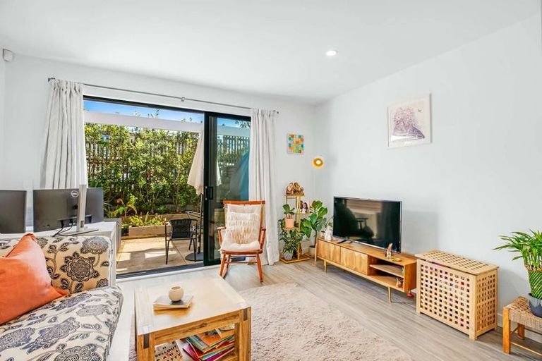 Photo of property in 2d Ellen Avenue, Hillcrest, Auckland, 0627