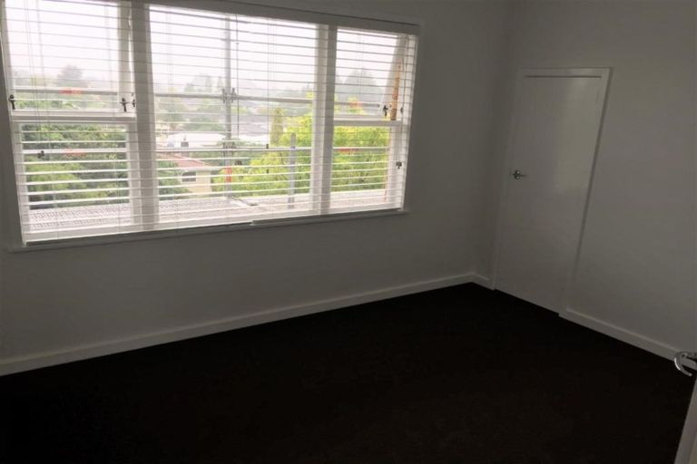 Photo of property in 74 Forest Lake Road, Forest Lake, Hamilton, 3200