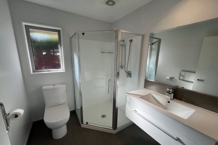 Photo of property in 11 Oakdene Place, Halswell, Christchurch, 8025