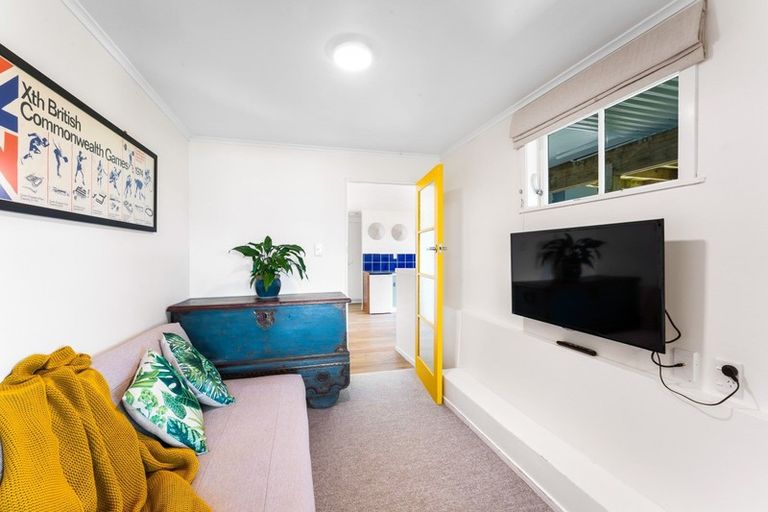 Photo of property in 6 Gordon Road, Plimmerton, Porirua, 5026