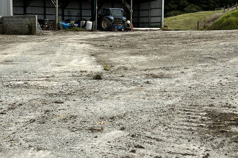 Photo of property in 492 Wairere Road, Paparoa, 0571