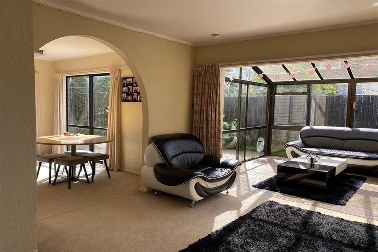 Photo of property in 1/8 Priestley Drive, Bucklands Beach, Auckland, 2014