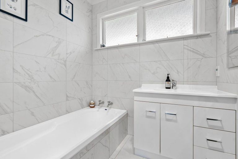 Photo of property in 43 Fergusson Street, Solway, Masterton, 5810