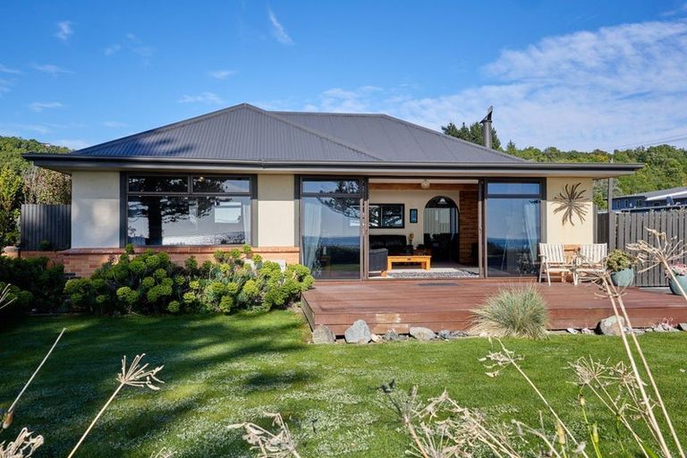 Photo of property in 136 Esplanade, Kaikoura, 7300