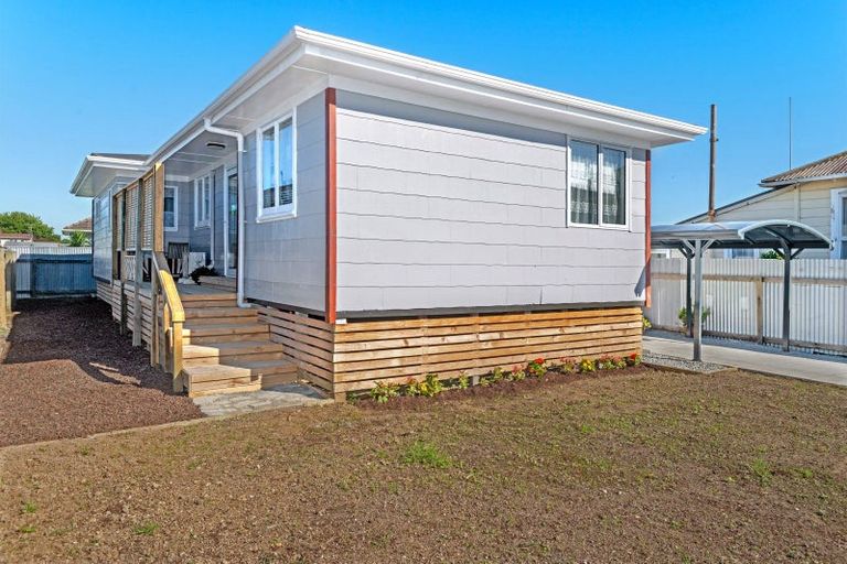 Photo of property in 25 Queens Road, Elgin, Gisborne, 4010