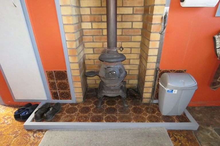 Photo of property in 20 Bentham Street, Westport, 7825