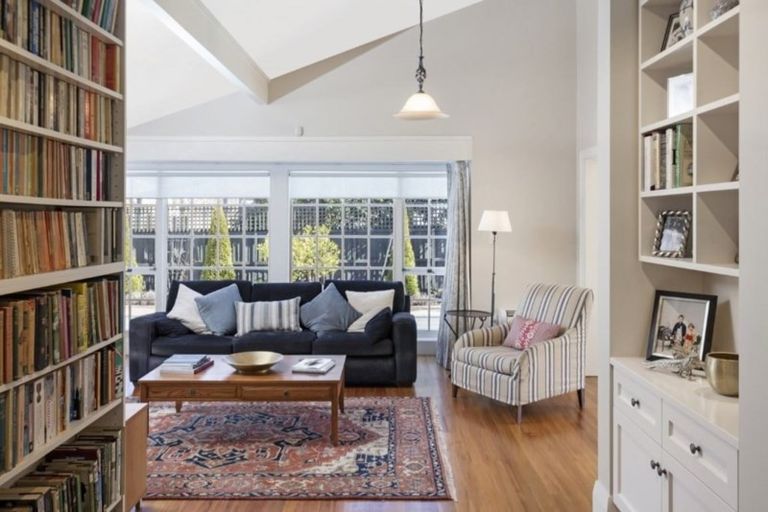 Photo of property in 52 Holmwood Road, Merivale, Christchurch, 8014