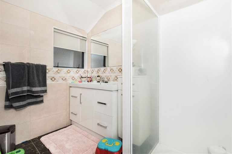 Photo of property in 42 Enuamanu Road, Favona, Auckland, 2024