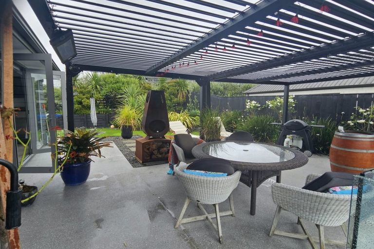 Photo of property in 4 Bellamont Street, Kumeu, 0810
