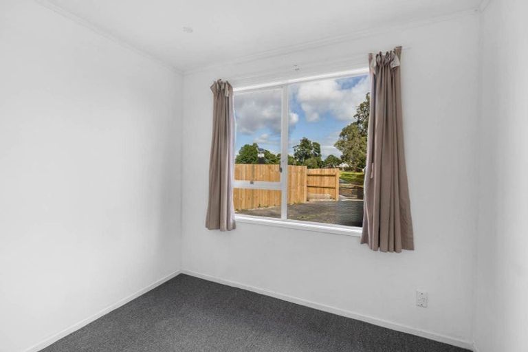 Photo of property in 49 Hyperion Drive, Randwick Park, Auckland, 2105