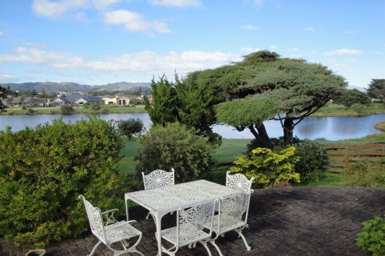 Photo of property in 168 Tutere Street, Waikanae Beach, Waikanae, 5036