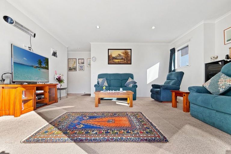 Photo of property in 52 Charles Street, Westshore, Napier, 4110