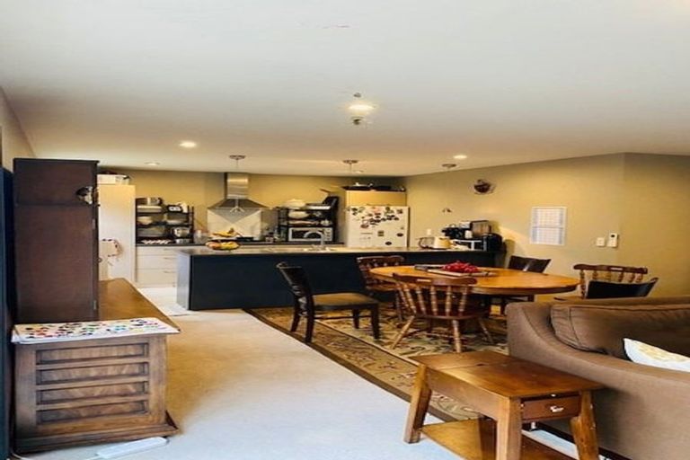 Photo of property in 91 Purchas Street, Edgeware, Christchurch, 8013