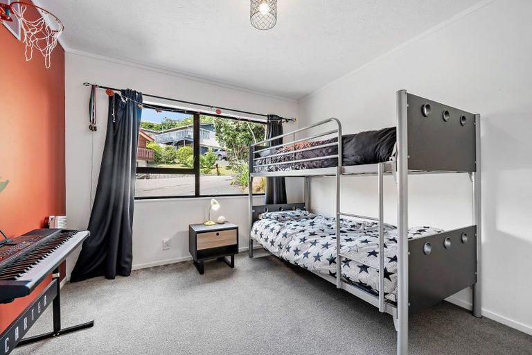 Photo of property in 26 Wisteria Grove, Maungaraki, Lower Hutt, 5010