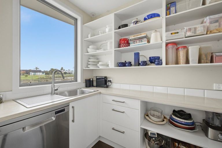 Photo of property in 71 Palm Springs Boulevard, Papamoa Beach, Papamoa, 3118