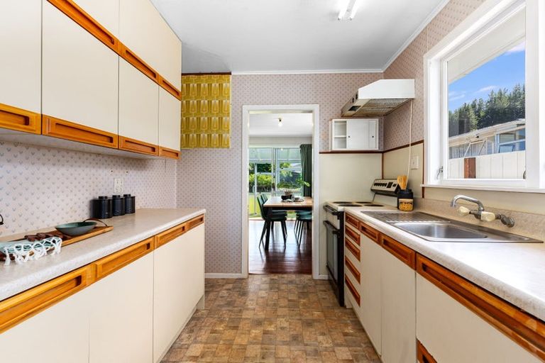 Photo of property in 10 Mimihau Grove, Wainuiomata, Lower Hutt, 5014