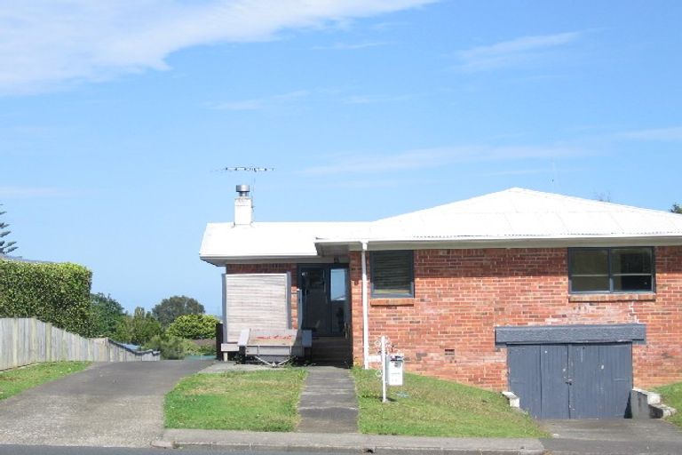 Photo of property in 2/63 Reeves Road, Pakuranga, Auckland, 2010