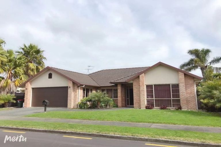 Photo of property in 3 Stornaway Drive, Flat Bush, Auckland, 2016