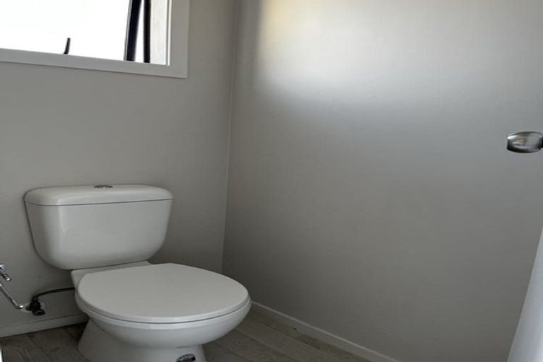 Photo of property in 53 Universal Drive, Henderson, Auckland, 0610