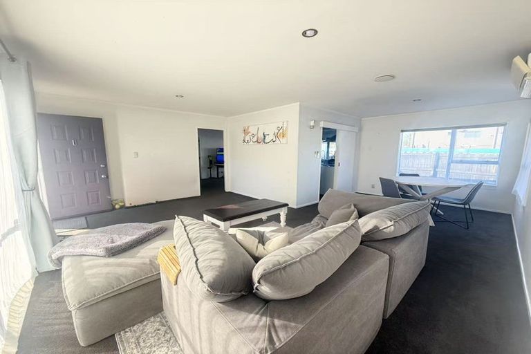 Photo of property in 1/203 Burswood Drive, Burswood, Auckland, 2013