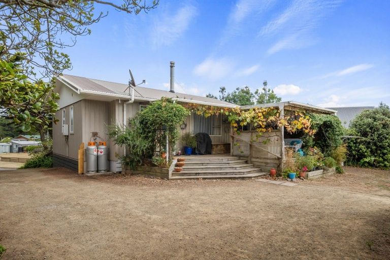 Photo of property in 12 Arataki Grove, Waitarere Beach, Levin, 5510