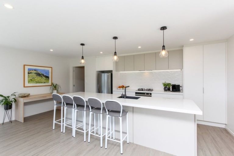 Photo of property in 2 Western Rise, Hurworth, New Plymouth, 4310