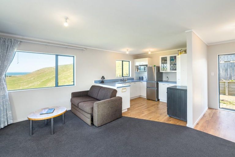 Photo of property in 32 Whangaimoana Beach Road, Whangaimoana, Pirinoa, 5772