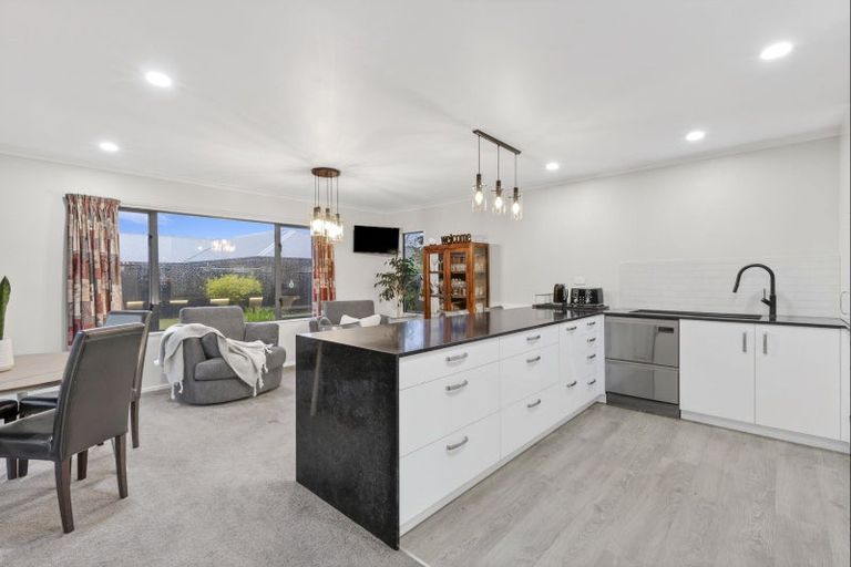 Photo of property in 26 Oaklands Drive, Cambridge, 3434