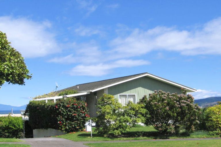 Photo of property in 55 Kurupae Road, Hilltop, Taupo, 3330