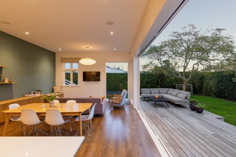 Photo of property in 32 Herbert Road, Mount Eden, Auckland, 1024