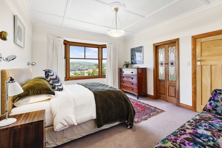 Photo of property in 43 Tio Tio Road, Miramar, Wellington, 6022