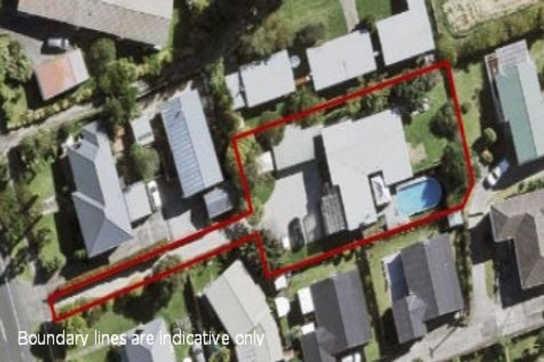 Photo of property in 64 View Road, Henderson, Auckland, 0612